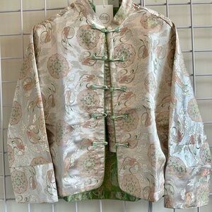 Cream and Green Cape with Floral Design Chinese style double-sided jacket